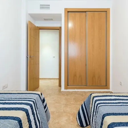 Comfortable, Close To The Beach, Pool, New, Paddle Apartament