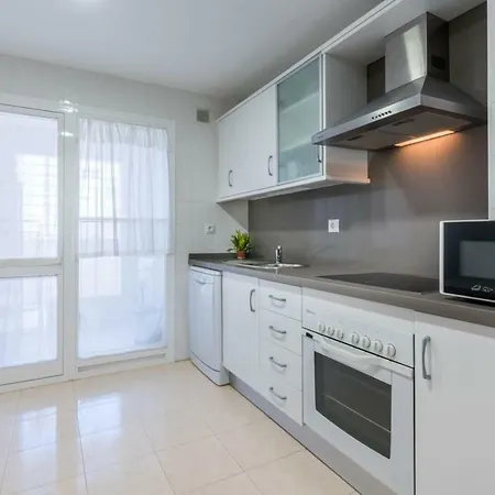 Comfortable, Close To The Beach, Pool, New, Paddle *
